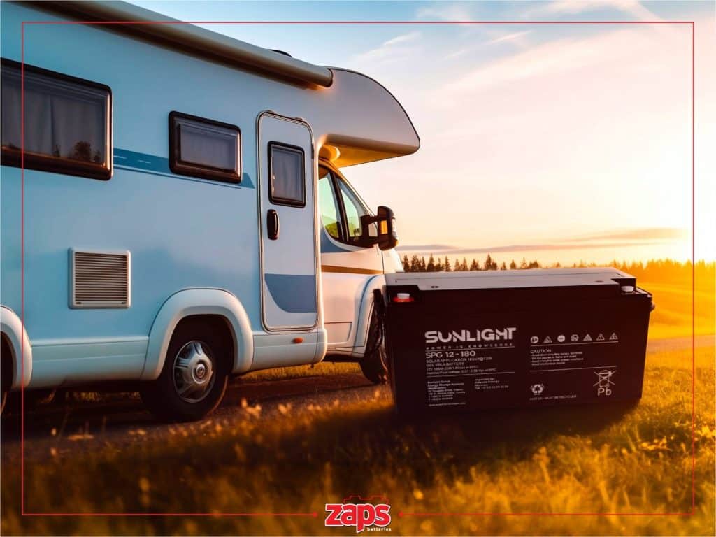 αυτοκινηνούμενο στο ηλιοβασίλεμα με μιά μπαταρία gel της Sunlight από την ZAPS Batteries.